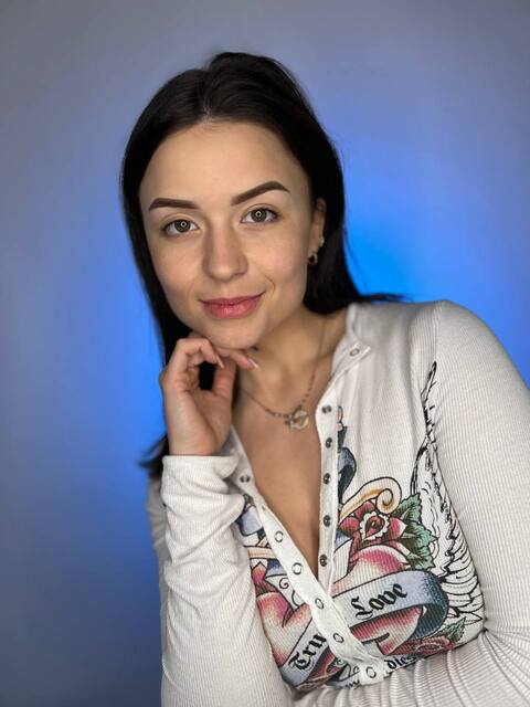 Permanentais grims uzacīm pūdertehnikā