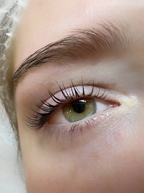 Ламинирование бровей и ресниц