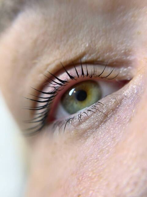 Ламинирование бровей и ресниц