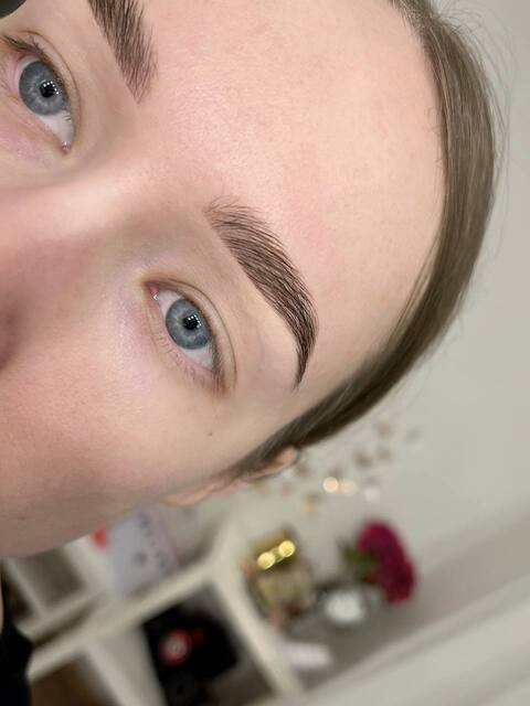 Ламинирование бровей и ресниц