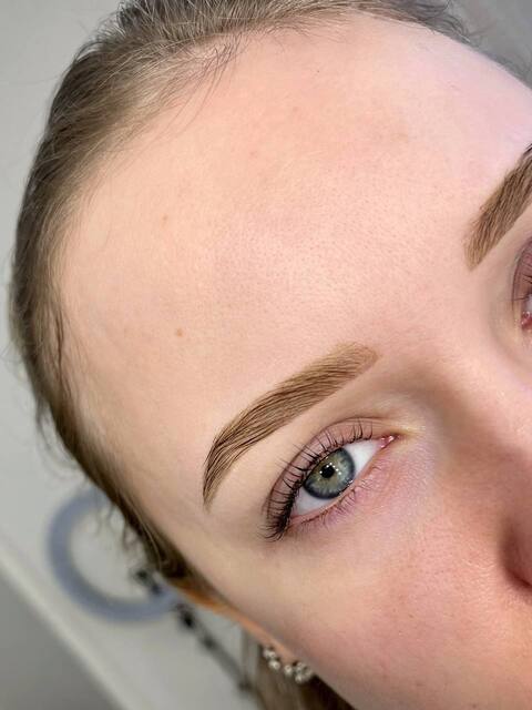 Ламинирование бровей и ресниц